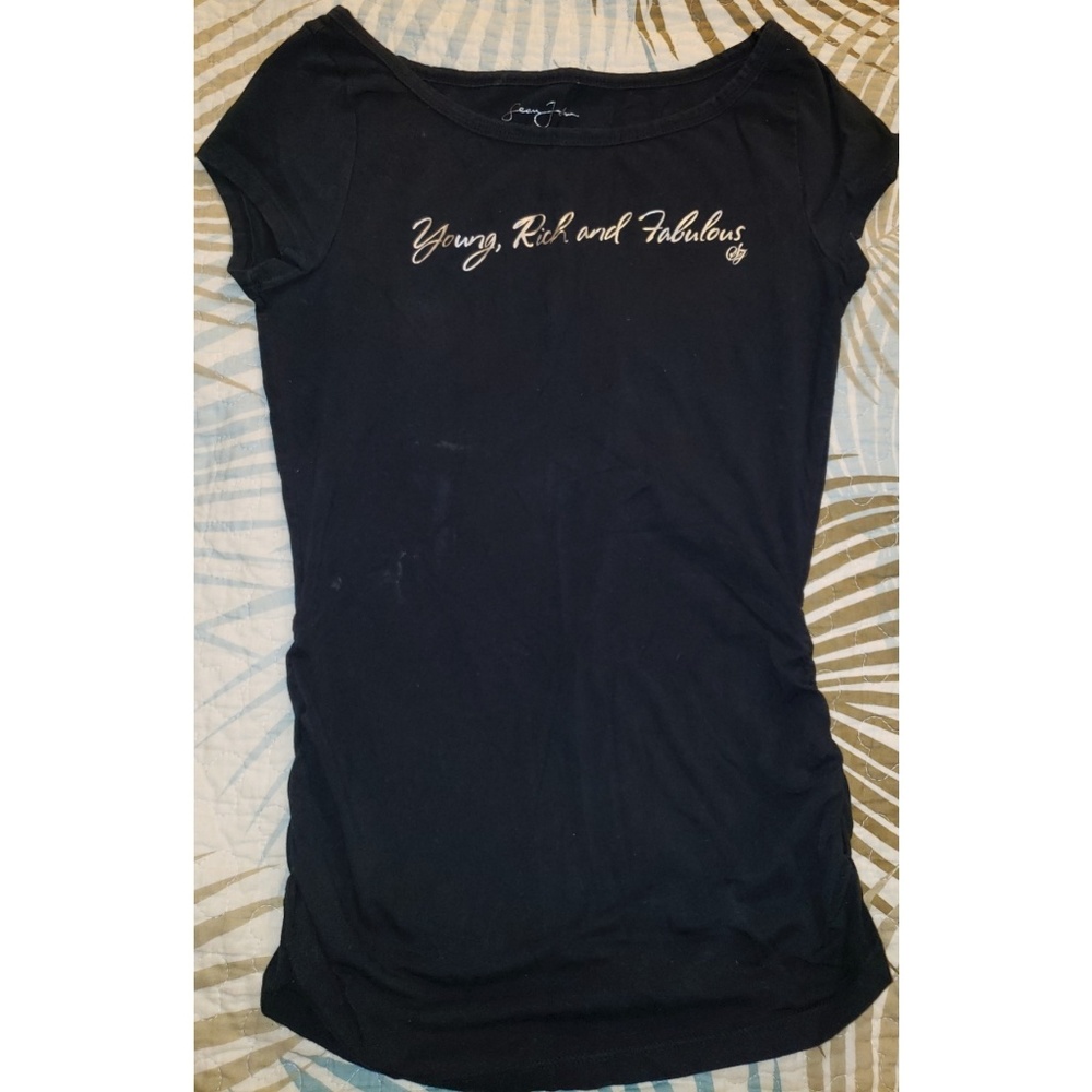 🚨 Sean John "Young, Rich, and Fabulous" Black Tee